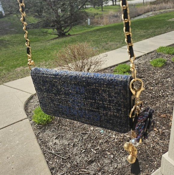 EUC Chanel Deauville Tweed Continental Long Wallet - Picture 10 of 10